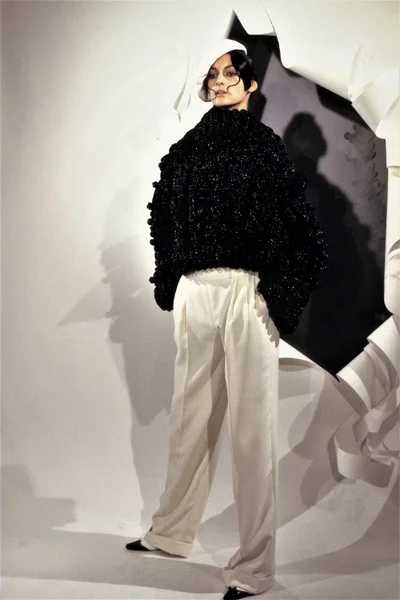 Look 18